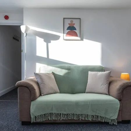 Flat 3 Sunnyside Contractor Long By Shortstayuk Bristol