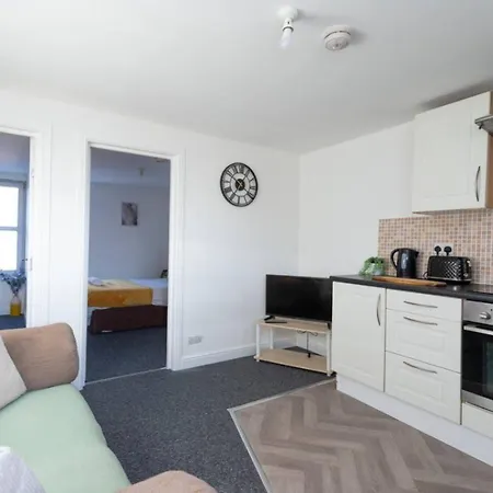 Flat 3 Sunnyside Contractor Long By Shortstayuk