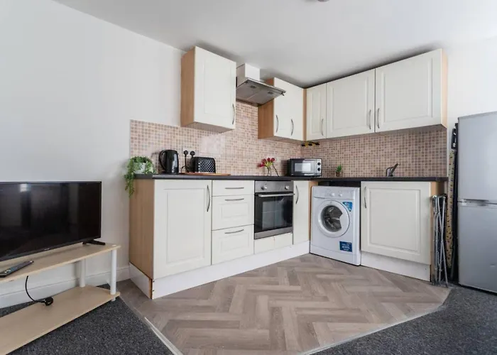 Flat 3 Sunnyside Contractor Long By Shortstayuk * Bristol